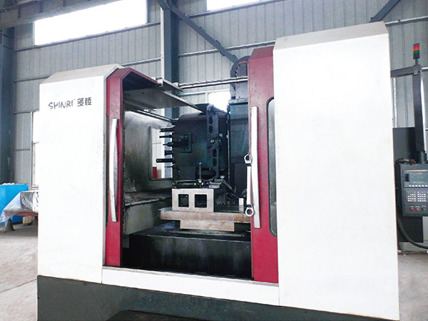 廠區(qū)內(nèi)景 廠區(qū)內(nèi)景